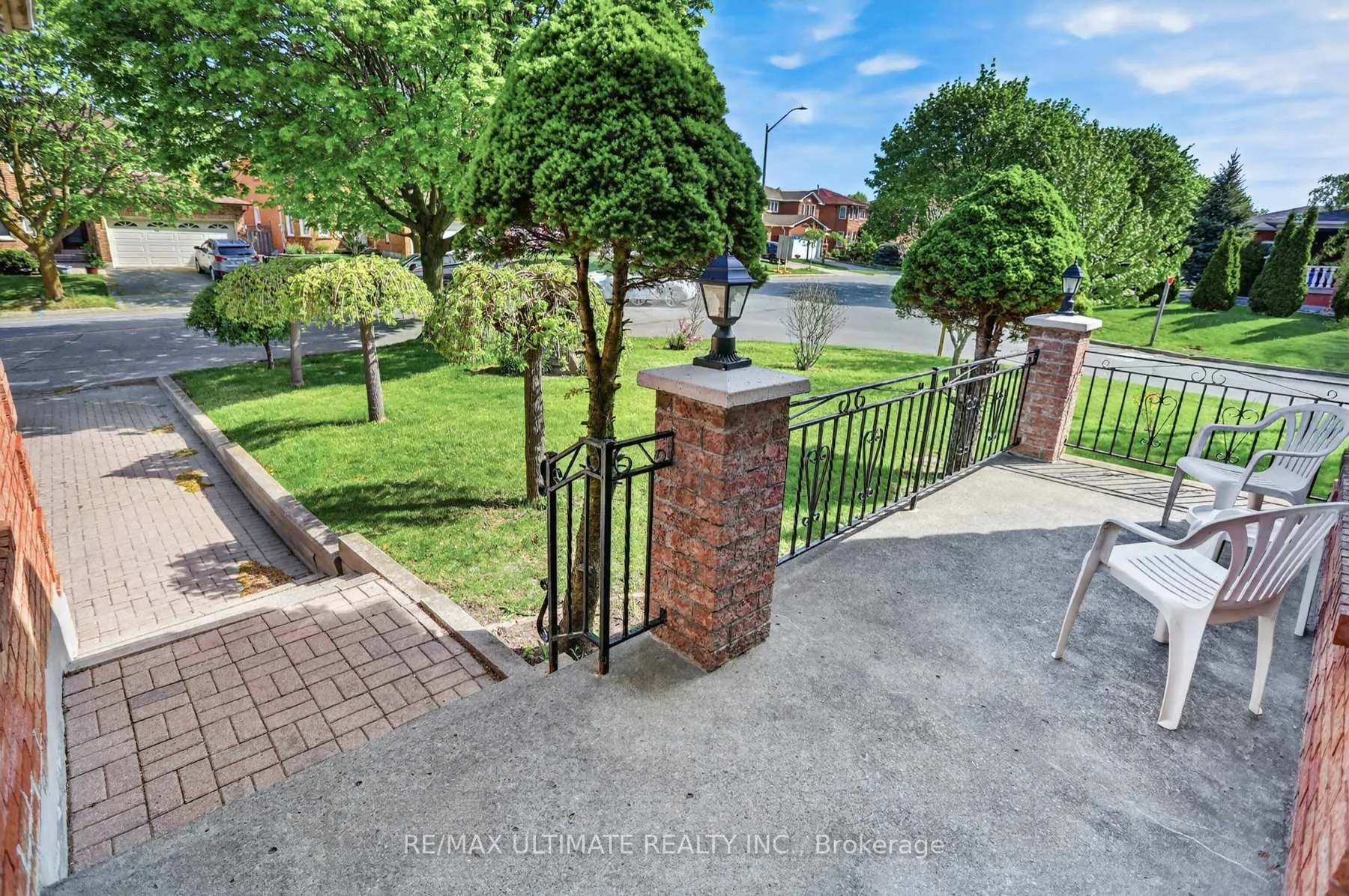 Photo 4 of 9 Avoca Drive, Markham, Village Green-South Unionville — HOMEH