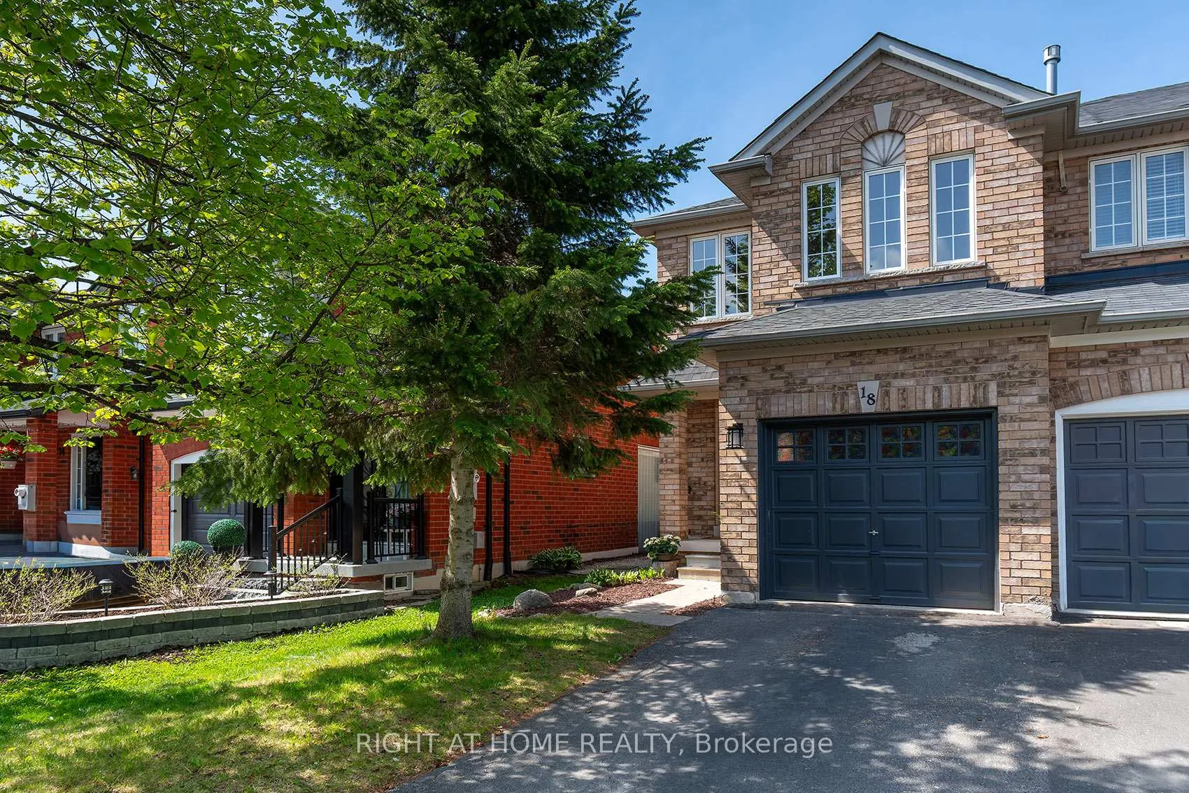 Photo 5 of 18 Frank Johnston Road, Caledon, Bolton West — HOMEH