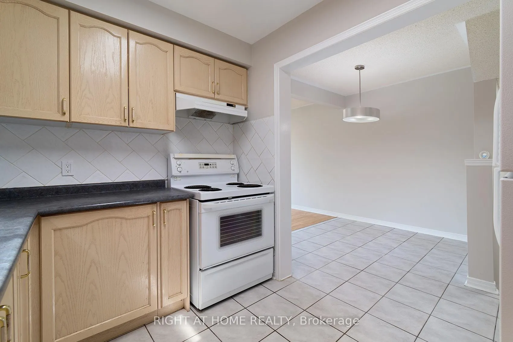 Photo 18 of 18 Frank Johnston Road, Caledon, Bolton West — HOMEH