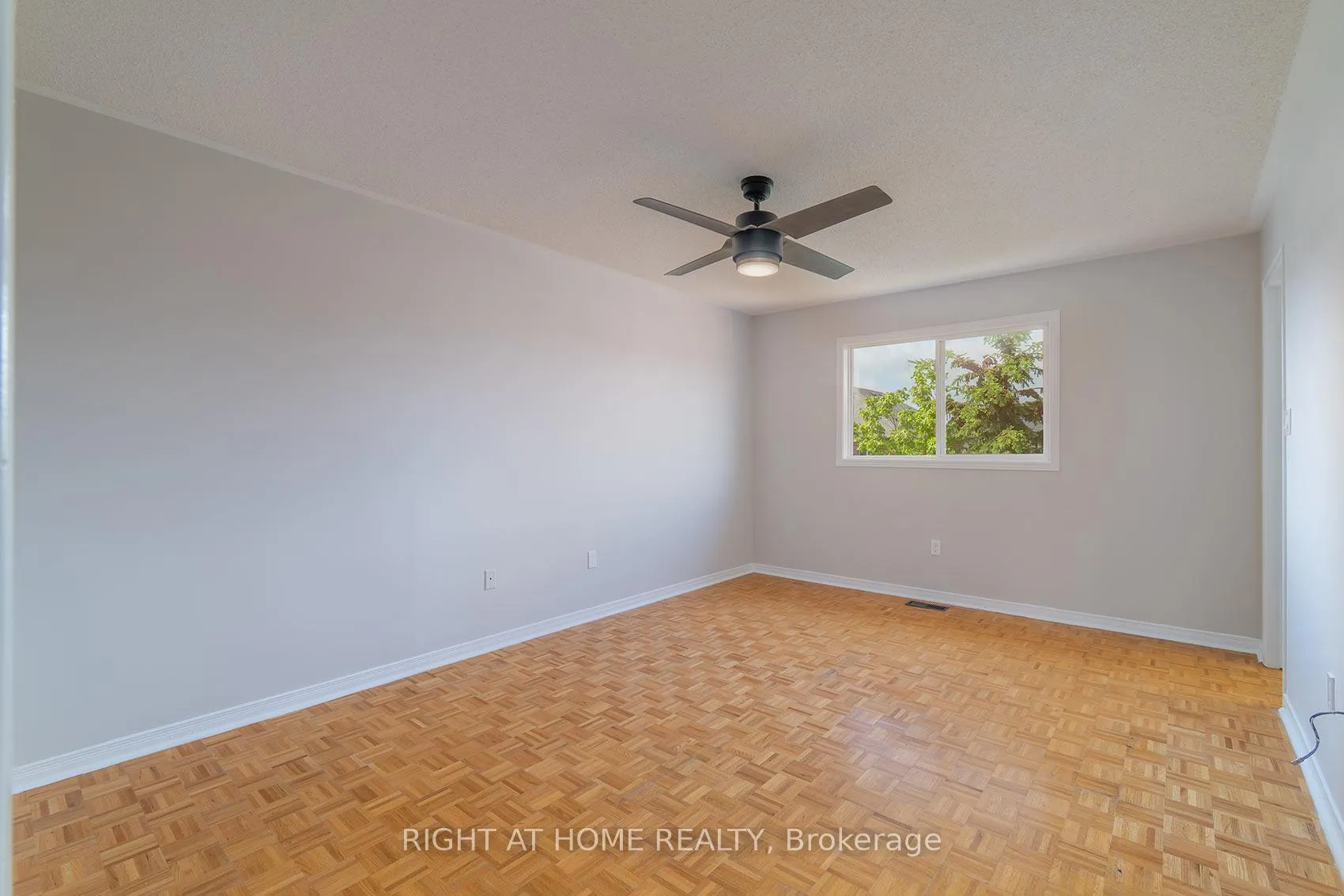 Photo 25 of 18 Frank Johnston Road, Caledon, Bolton West — HOMEH