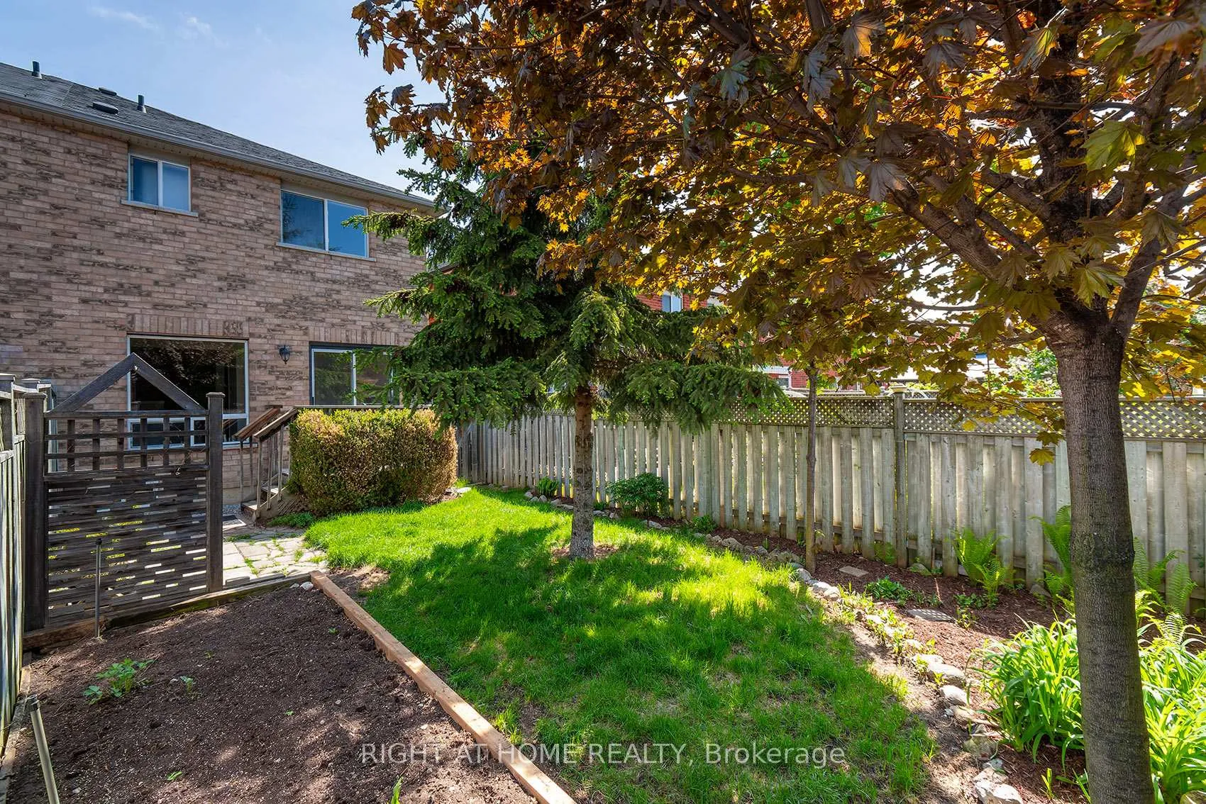 Photo 40 of 18 Frank Johnston Road, Caledon, Bolton West — HOMEH