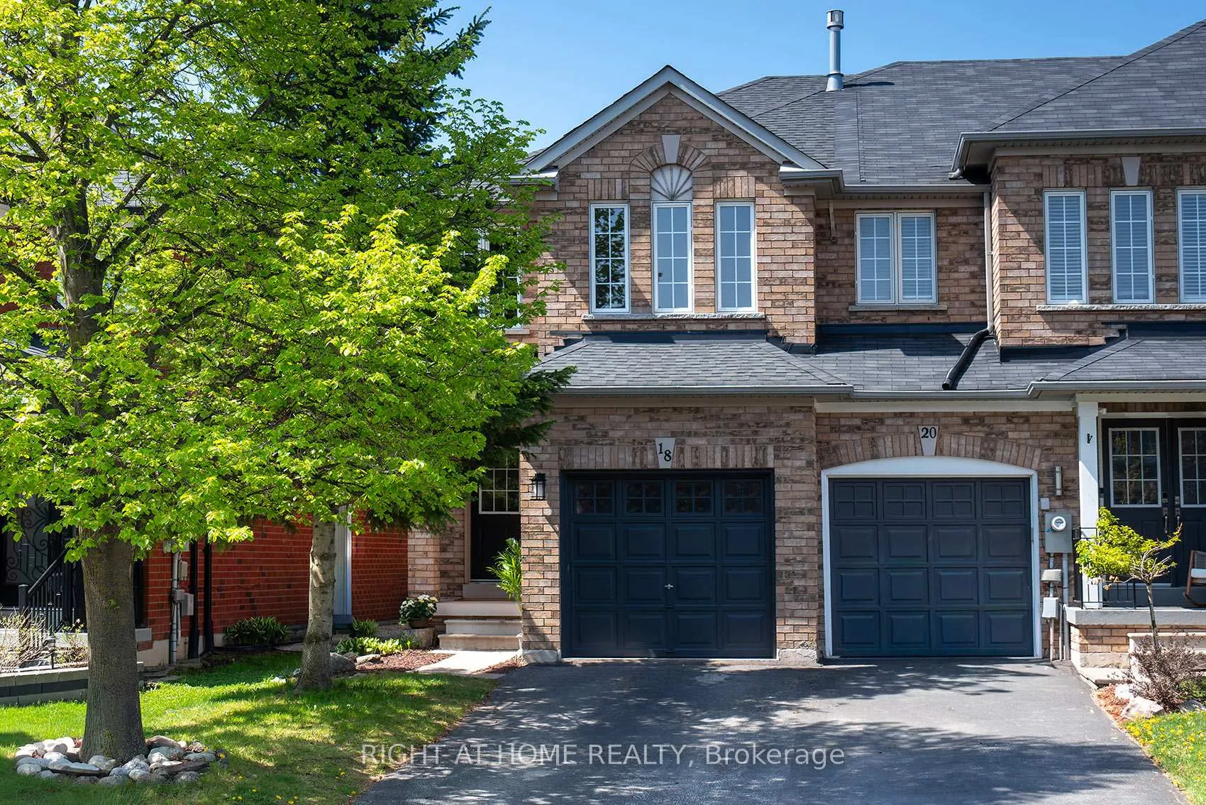 Photo 49 of 18 Frank Johnston Road, Caledon, Bolton West — HOMEH