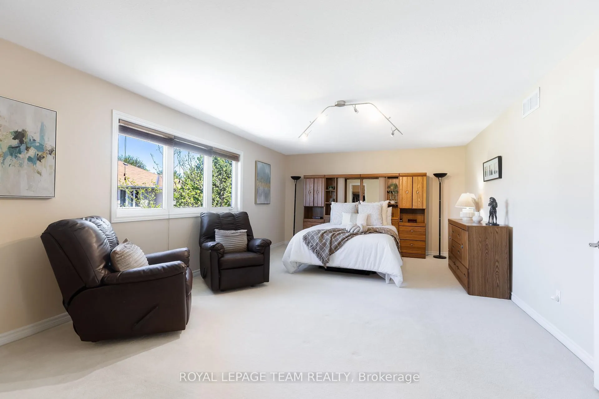 Photo 25 of 38 Penrith Street, Ottawa, Kanata - Morgan's Grant/South March — HOMEH