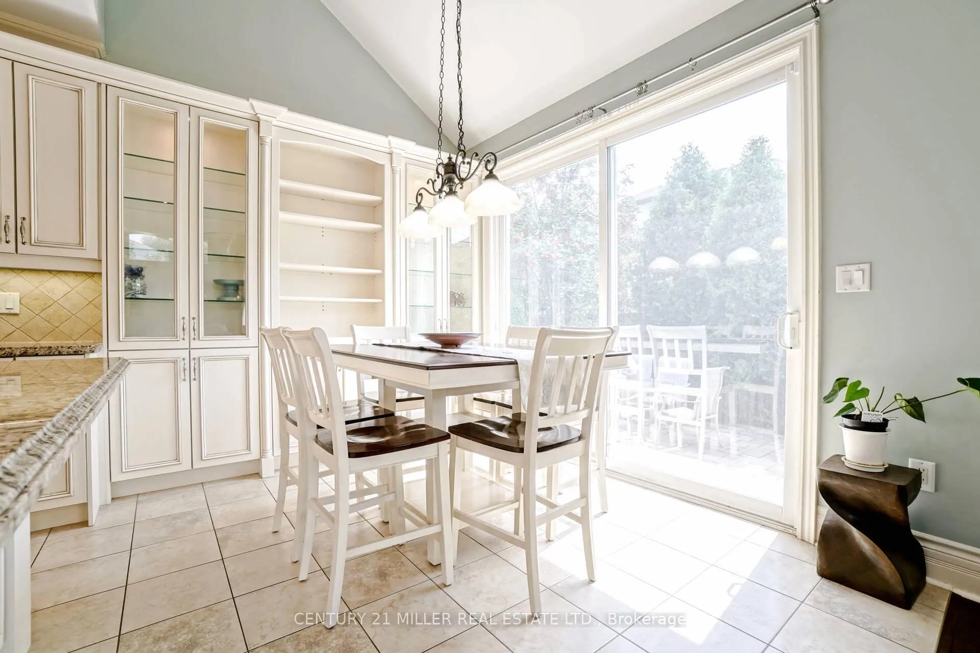 Photo 8 of 3256 Epworth Crescent, Oakville, Bronte Creek — HOMEH