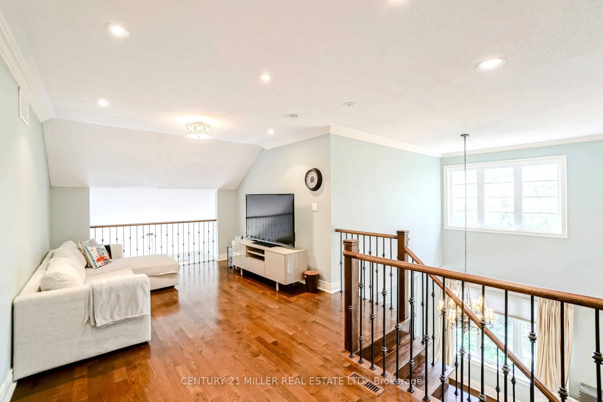 Photo 19 of 3256 Epworth Crescent, Oakville, Bronte Creek — HOMEH