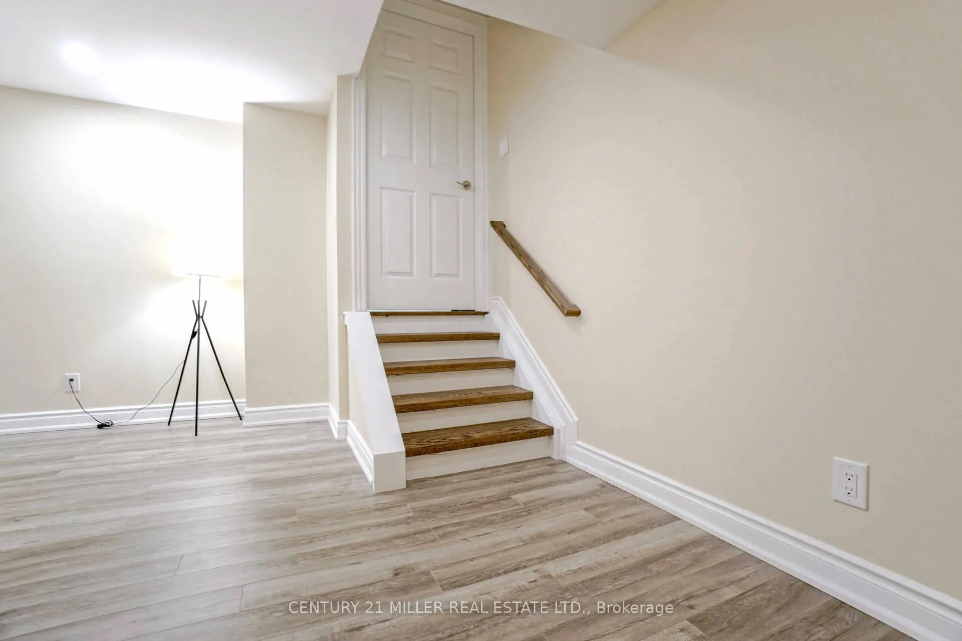 Photo 24 of 3256 Epworth Crescent, Oakville, Bronte Creek — HOMEH