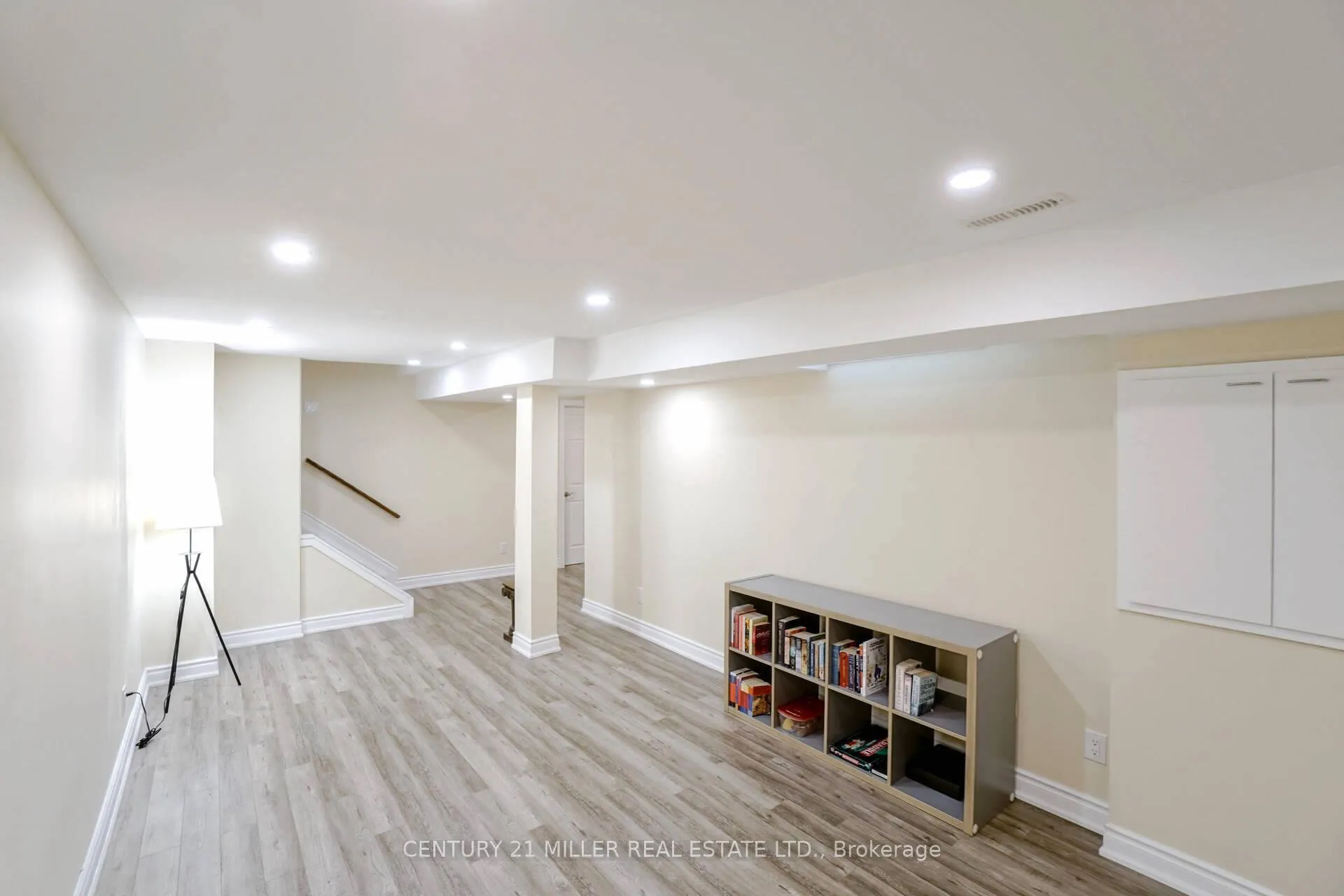 Photo 25 of 3256 Epworth Crescent, Oakville, Bronte Creek — HOMEH