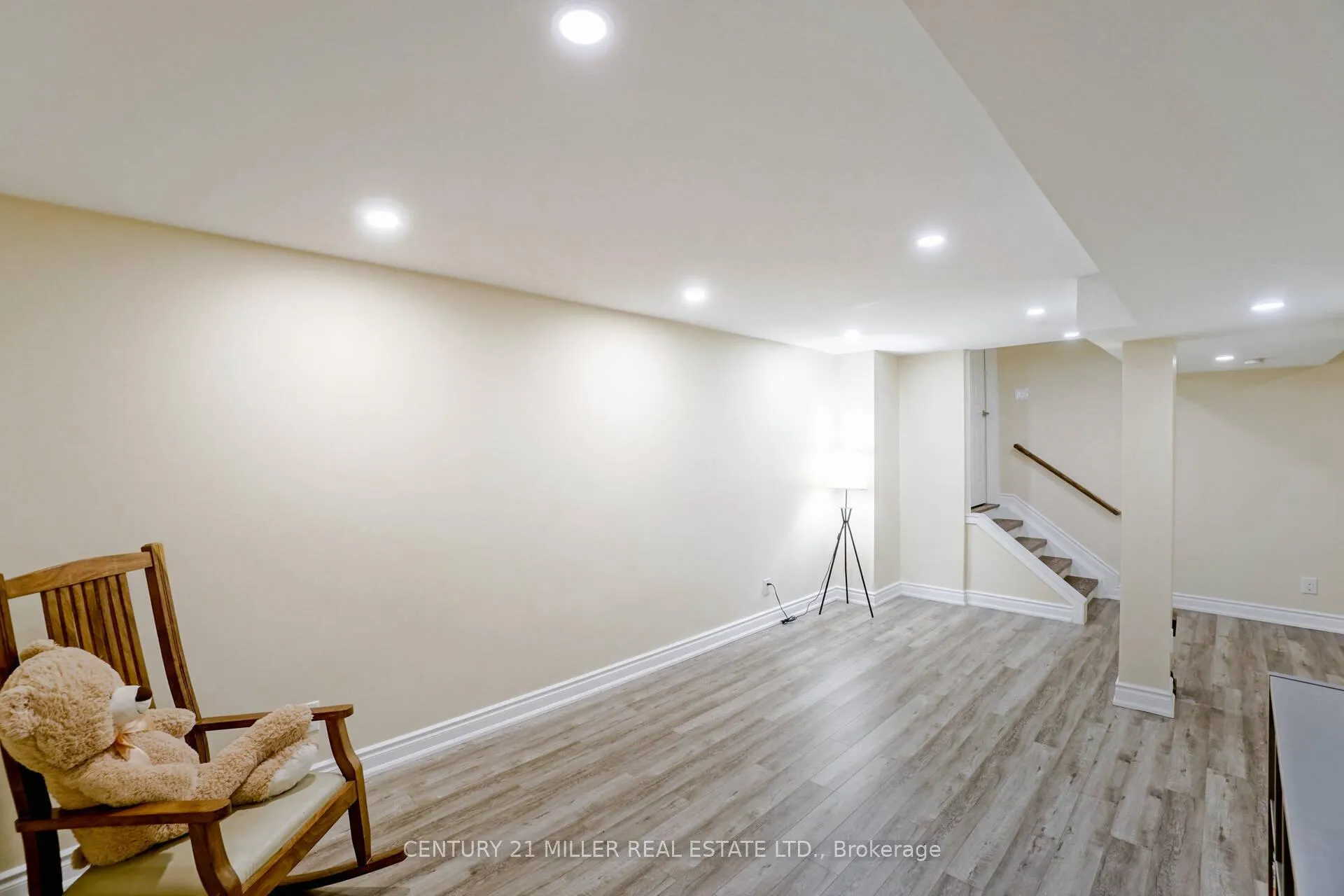 Photo 26 of 3256 Epworth Crescent, Oakville, Bronte Creek — HOMEH
