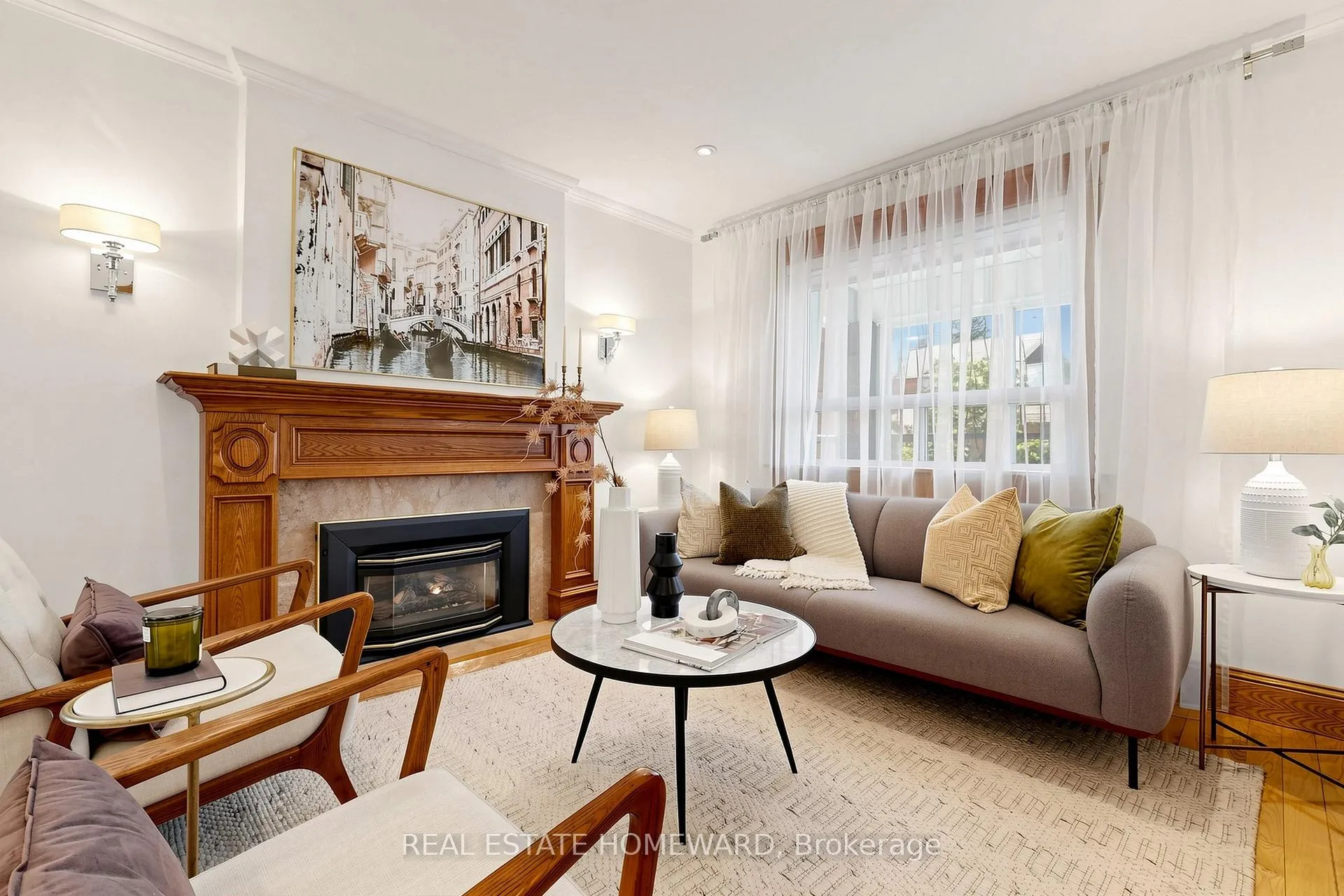 Photo 3 of 117 Evans Avenue, Toronto, Runnymede-Bloor West Village — HOMEH