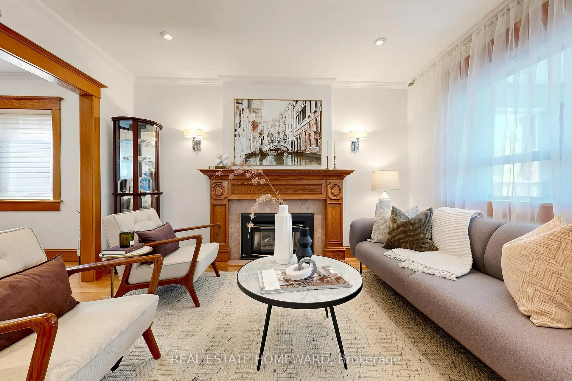 Photo 4 of 117 Evans Avenue, Toronto, Runnymede-Bloor West Village — HOMEH