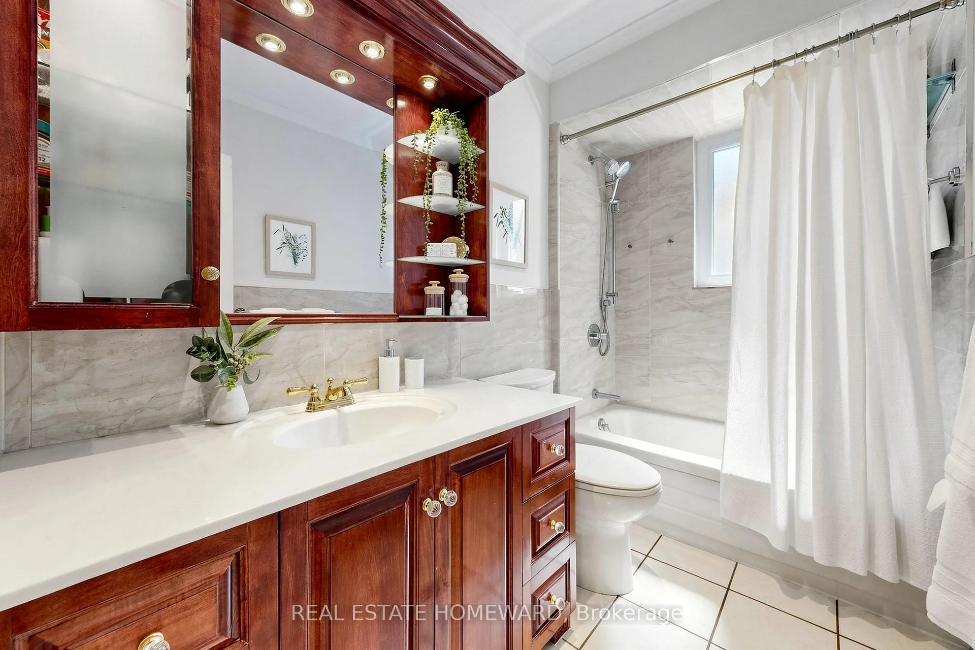Photo 23 of 117 Evans Avenue, Toronto, Runnymede-Bloor West Village — HOMEH