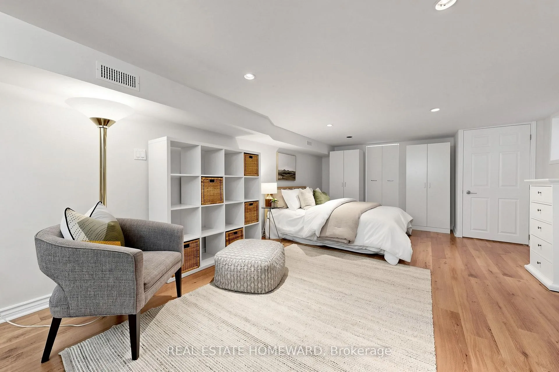 Photo 24 of 117 Evans Avenue, Toronto, Runnymede-Bloor West Village — HOMEH