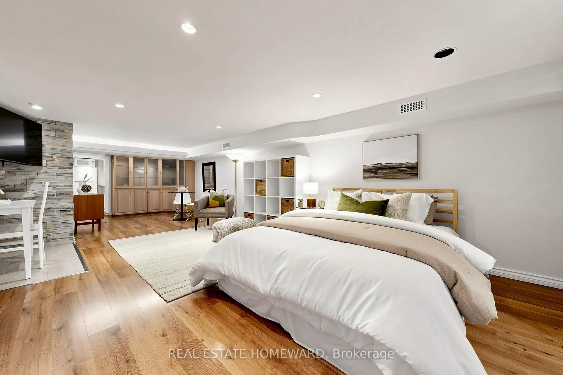 Photo 26 of 117 Evans Avenue, Toronto, Runnymede-Bloor West Village — HOMEH