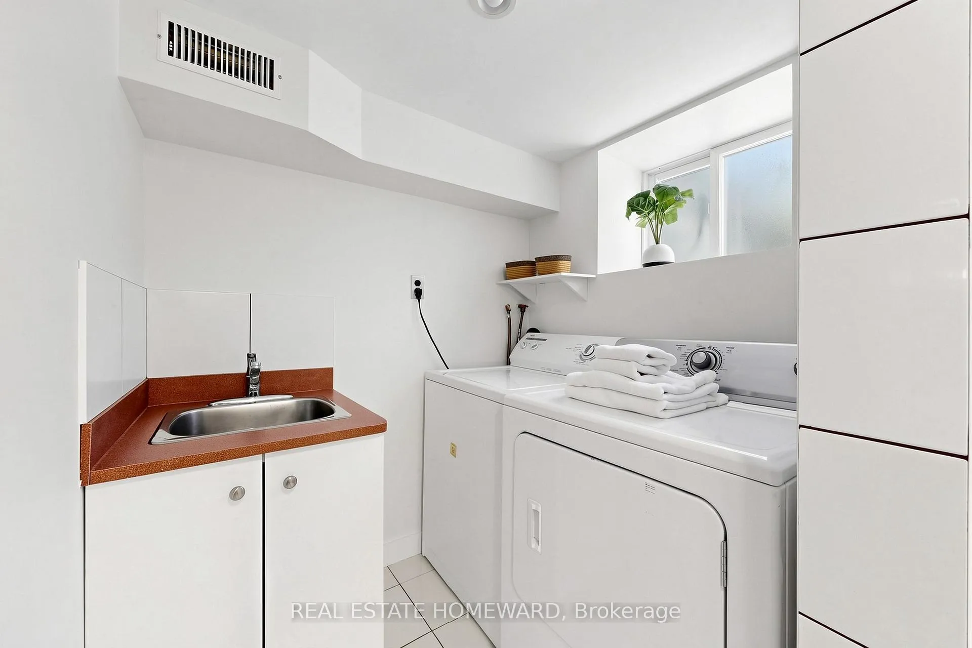 Photo 30 of 117 Evans Avenue, Toronto, Runnymede-Bloor West Village — HOMEH