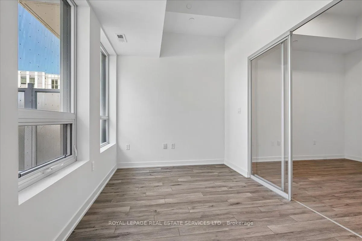 Photo 12 of Unit 108, 1005 Dundas Street E, Oakville, Joshua Meadows — HOMEH