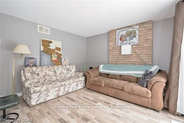Photo 5 of 201 Janefield Avenue, Guelph, Dovercliffe Park/Old University — HOMEH