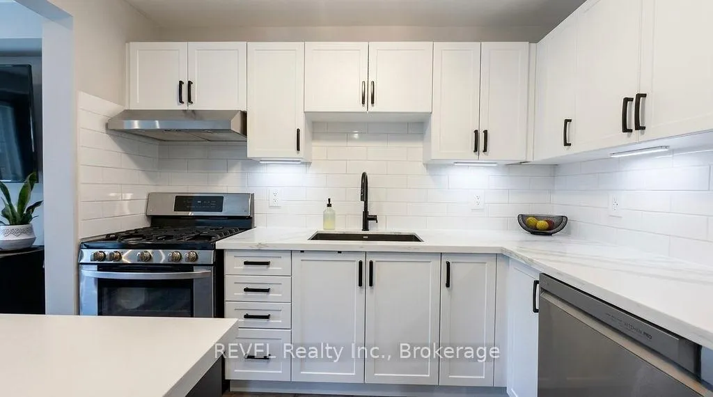 Photo 13 of 1029 Cook Drive, Midland — HOMEH