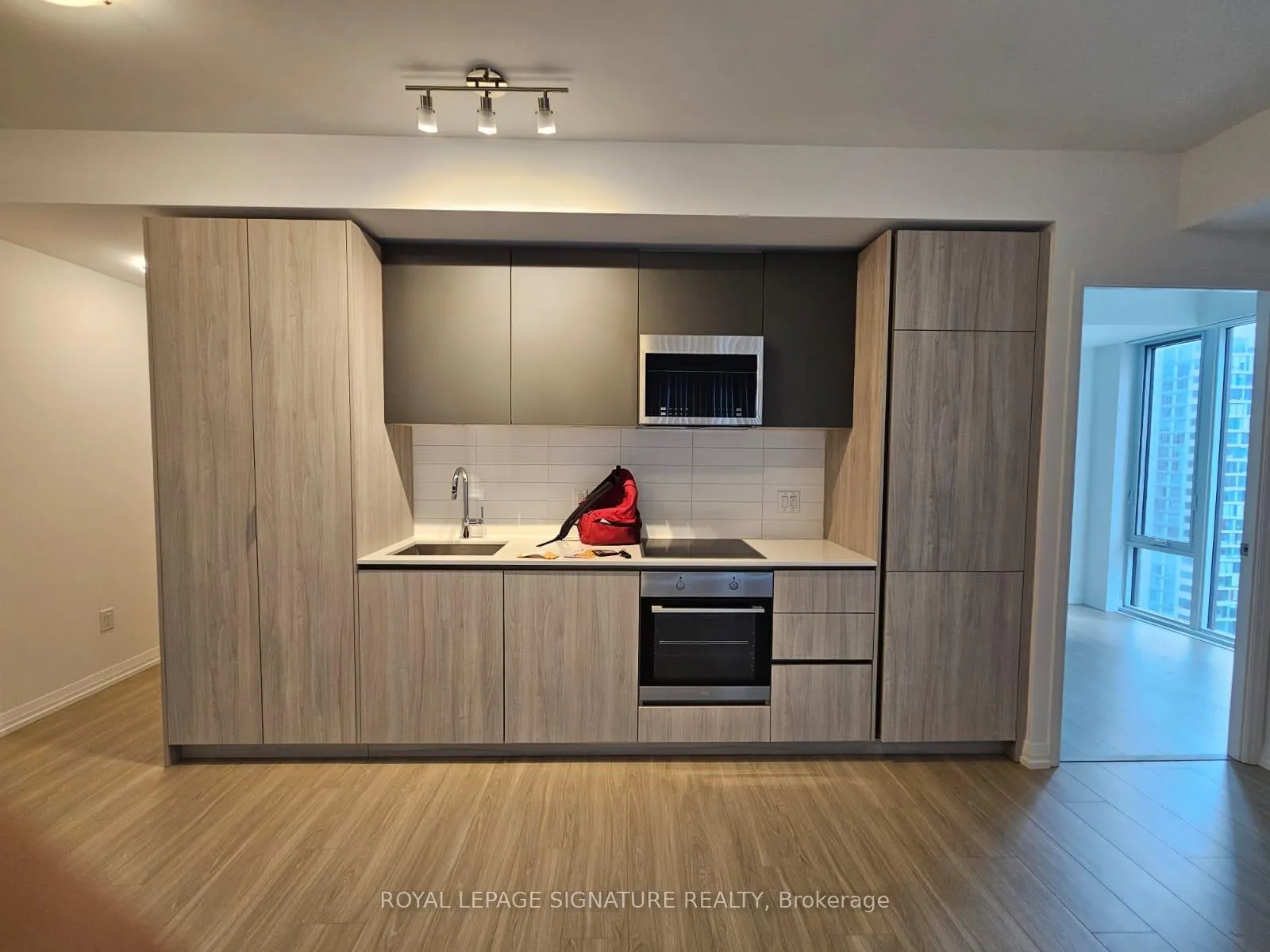 Photo 10 of Unit 3003, 8 Widmer Street, Toronto, Waterfront Communities — HOMEH