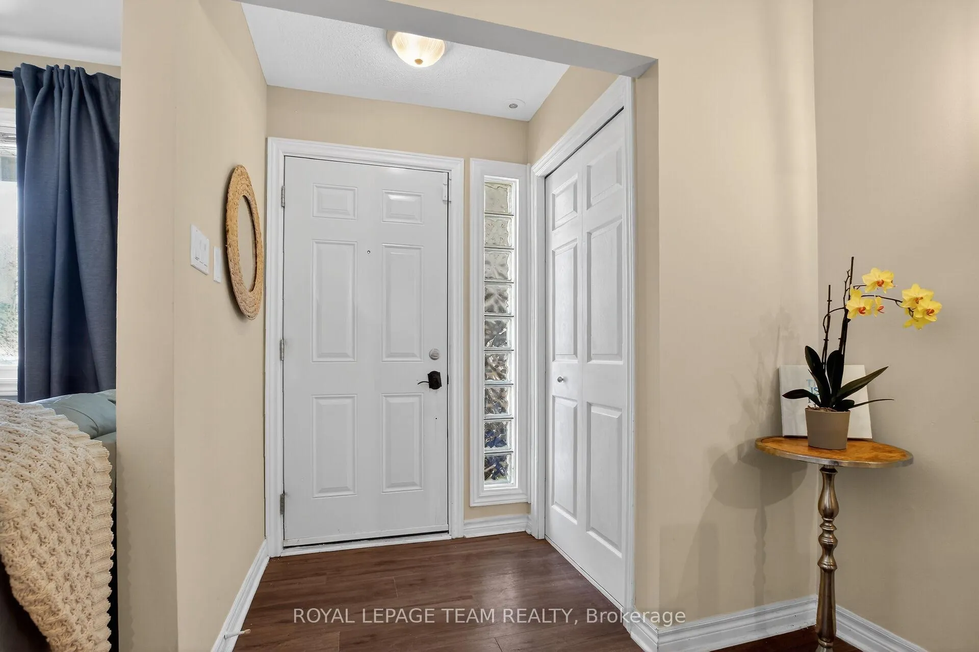 Photo 3 of Unit 12, 165 Crestway Drive, Ottawa, Barrhaven East — HOMEH