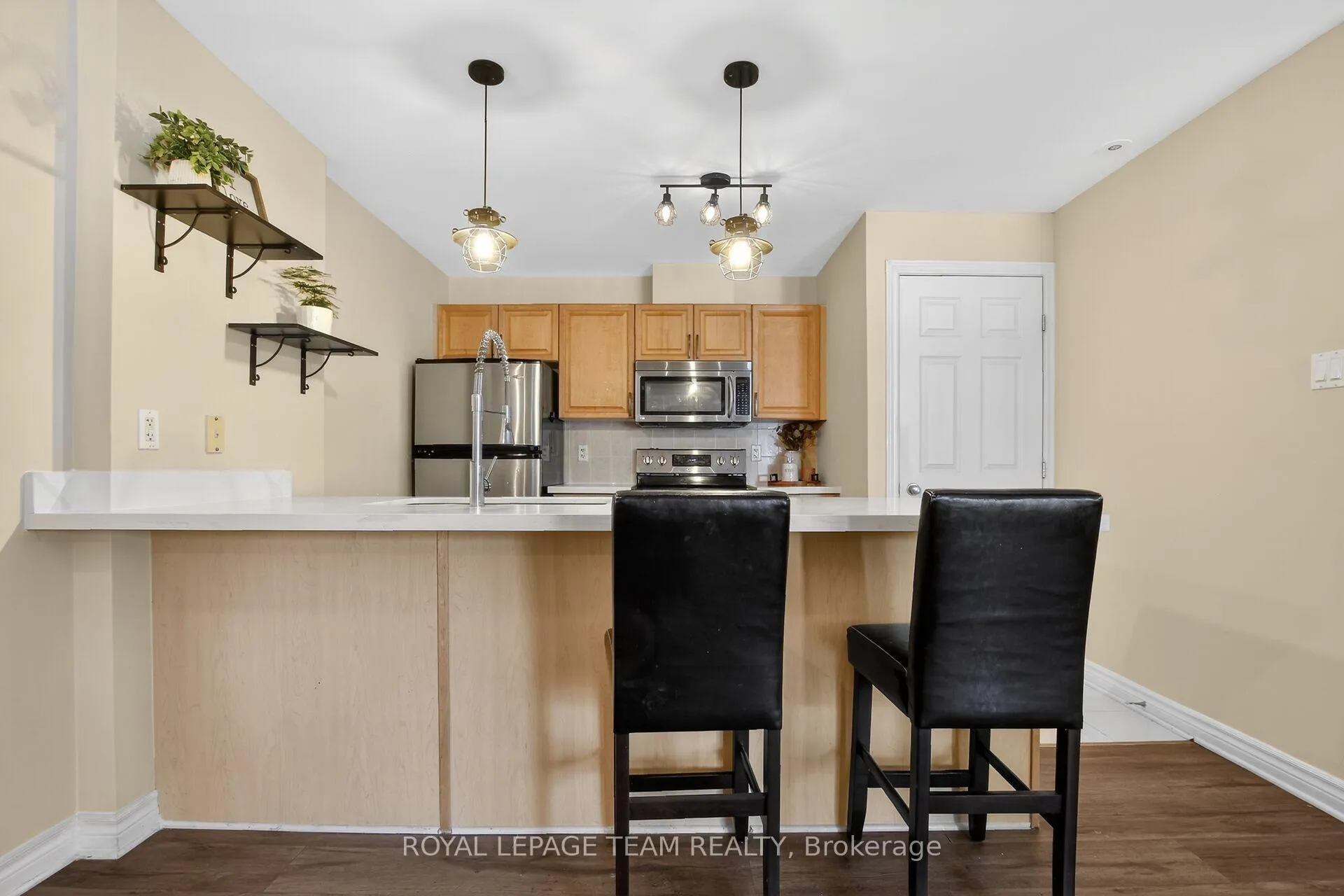 Photo 9 of Unit 12, 165 Crestway Drive, Ottawa, Barrhaven East — HOMEH