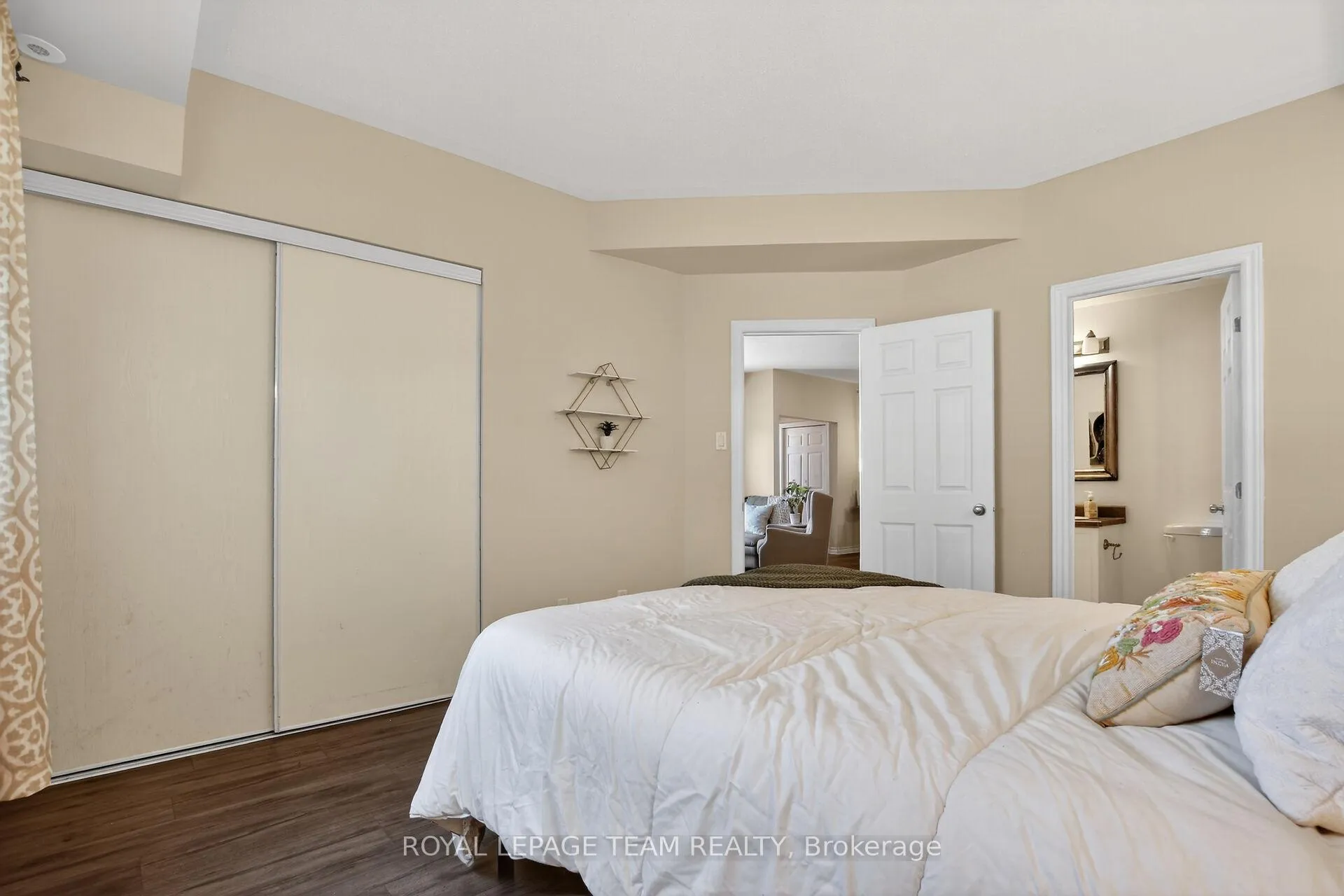 Photo 20 of Unit 12, 165 Crestway Drive, Ottawa, Barrhaven East — HOMEH