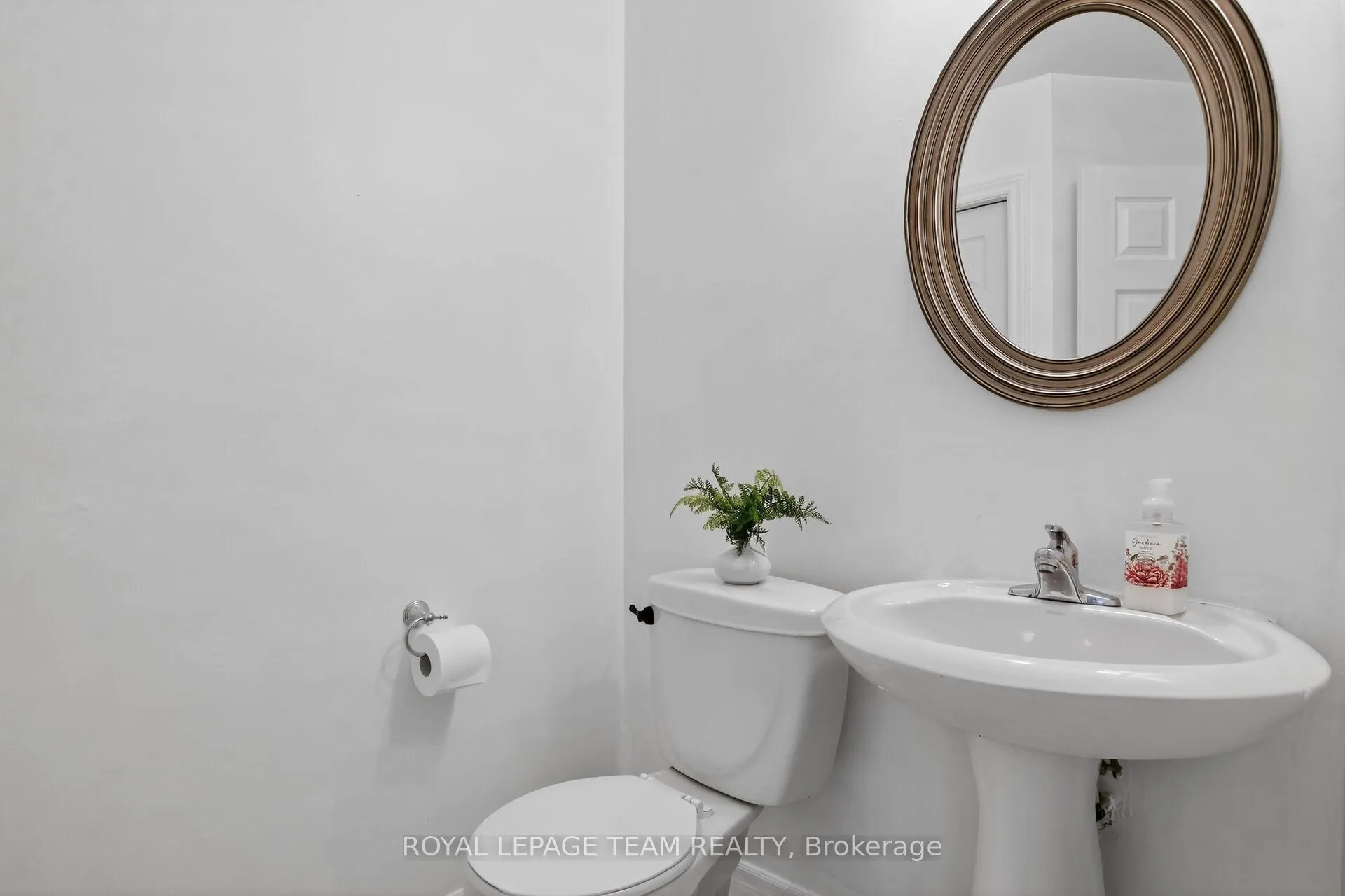 Photo 24 of Unit 12, 165 Crestway Drive, Ottawa, Barrhaven East — HOMEH