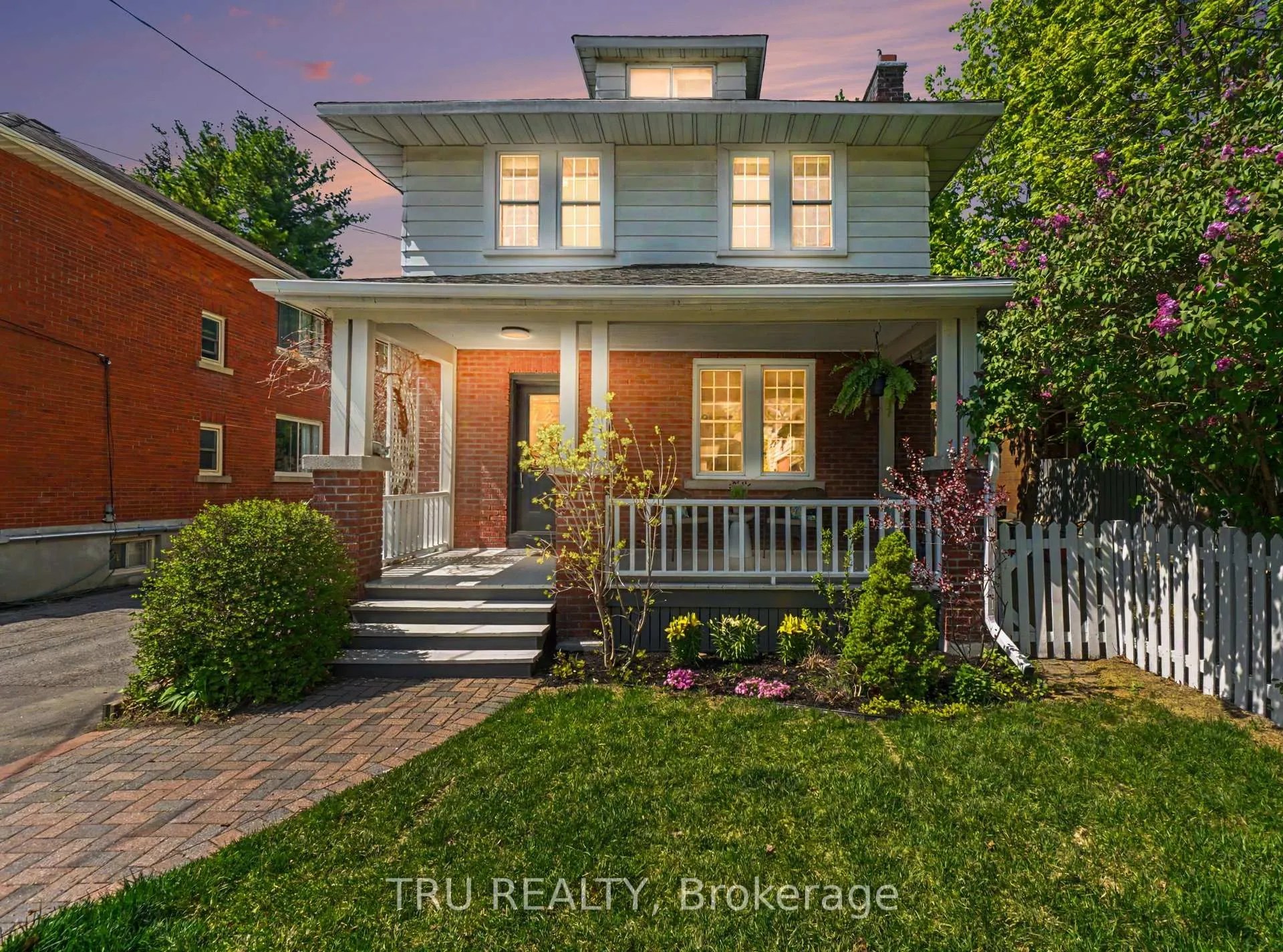 Front of 5 Grove Avenue