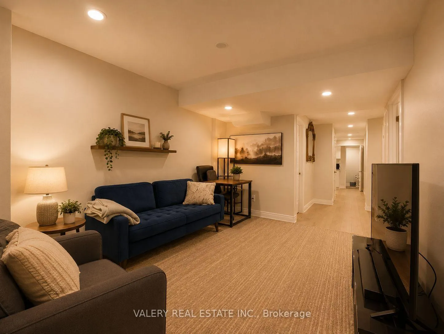 Photo 2 of Unit Lower, 7 Auckland dr, Whitby, Rural Whitby — HOMEH