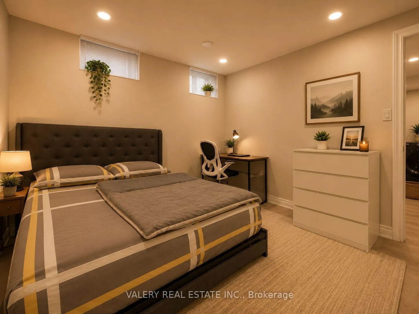 Photo 5 of Unit Lower, 7 Auckland dr, Whitby, Rural Whitby — HOMEH