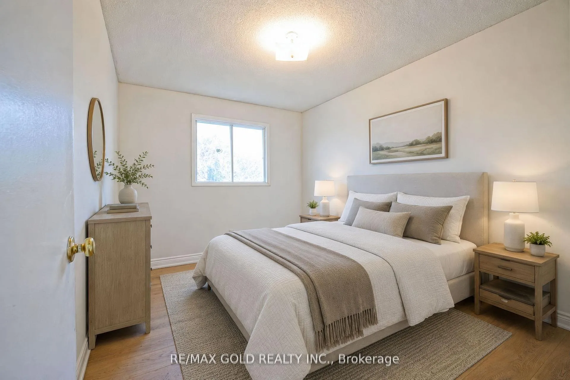 Photo 7 of 211 Wexford Road, Brampton, Heart Lake West — HOMEH