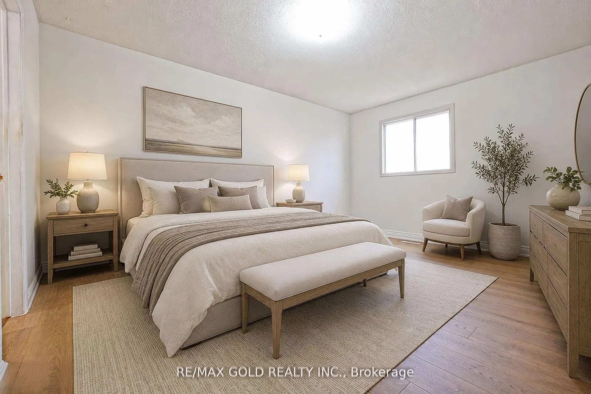 Photo 8 of 211 Wexford Road, Brampton, Heart Lake West — HOMEH