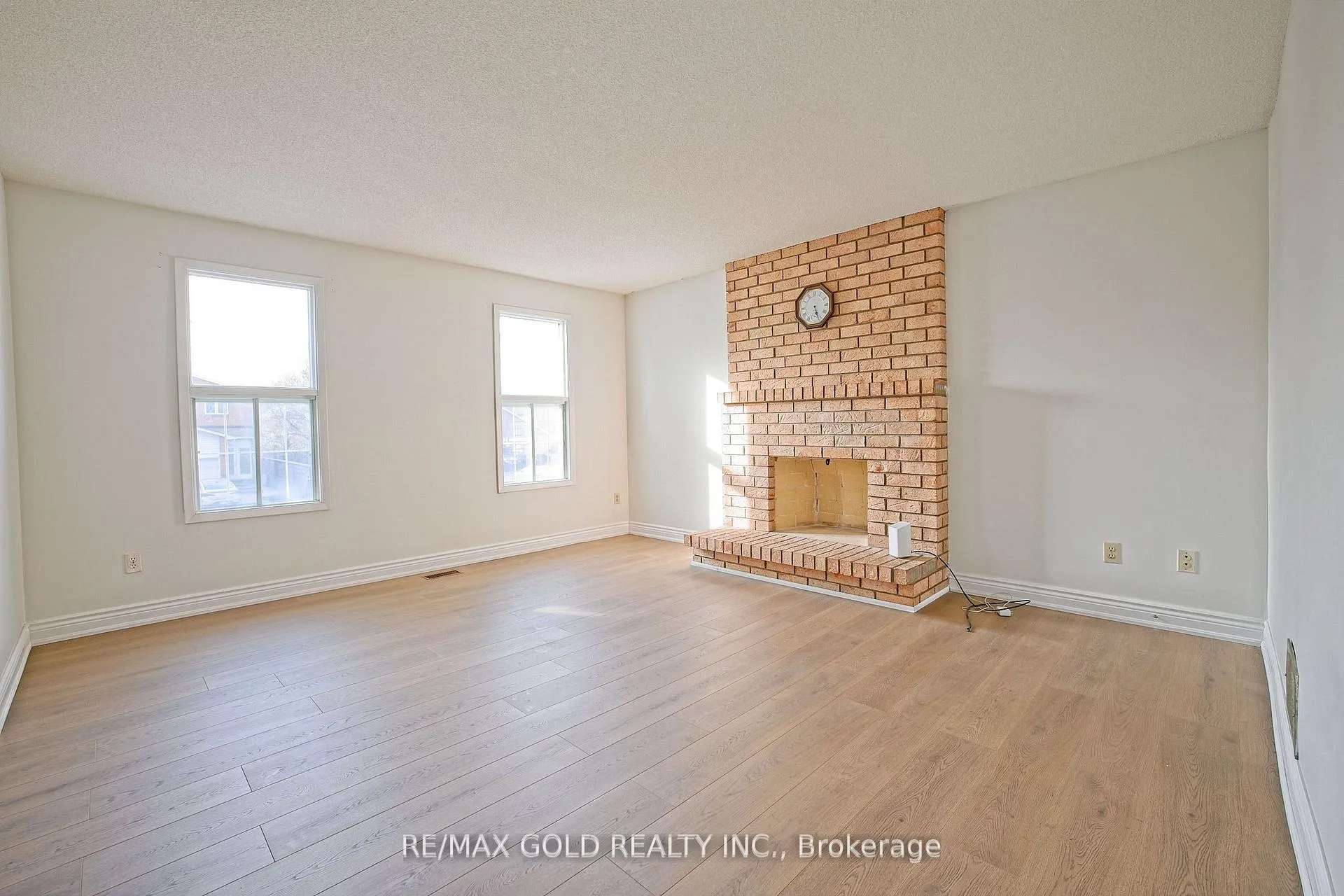 Photo 19 of 211 Wexford Road, Brampton, Heart Lake West — HOMEH