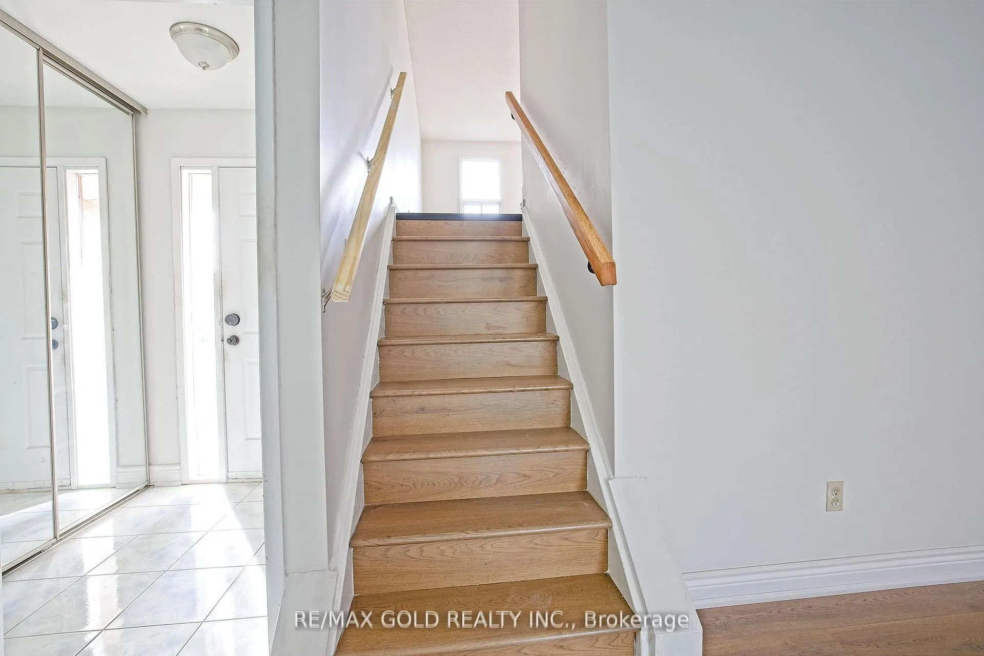 Photo 20 of 211 Wexford Road, Brampton, Heart Lake West — HOMEH