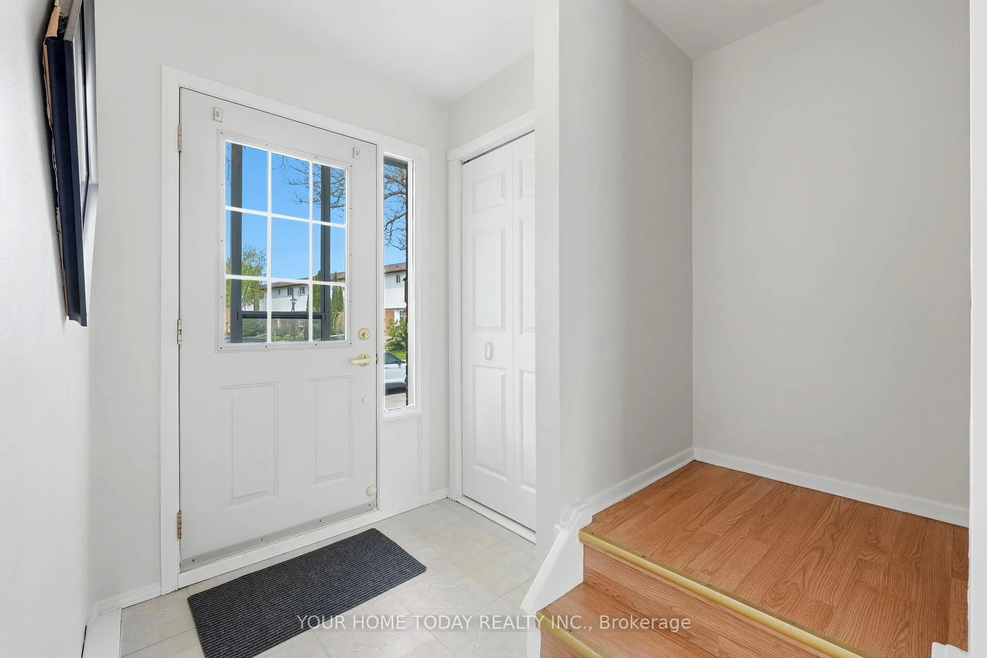 Photo 3 of 116 Kingham Road, Halton Hills, Acton — HOMEH