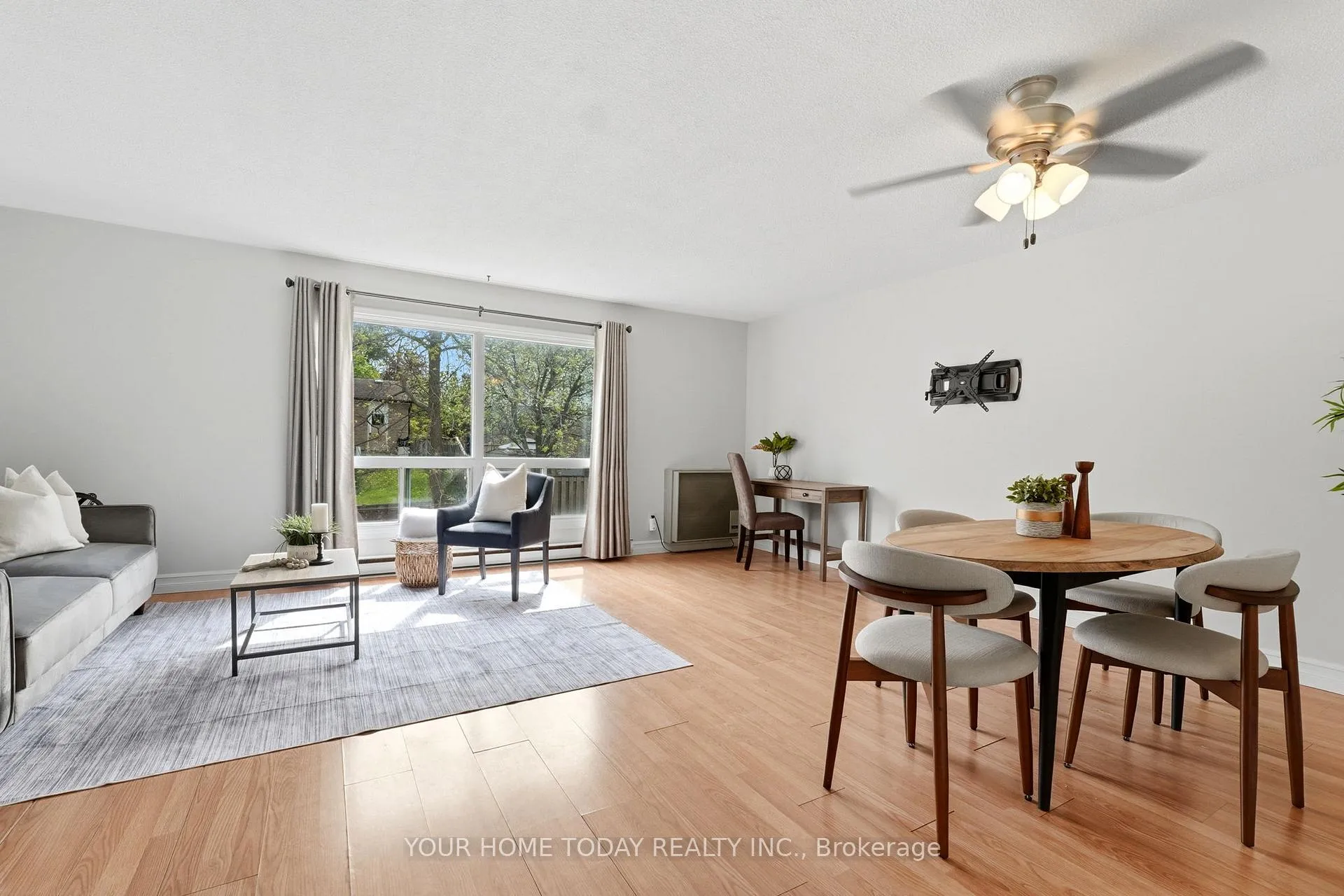 Photo 5 of 116 Kingham Road, Halton Hills, Acton — HOMEH