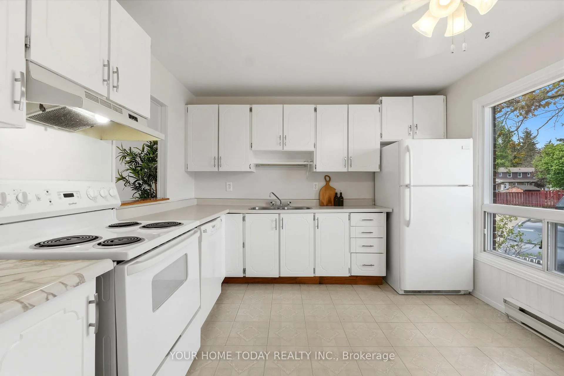 Photo 8 of 116 Kingham Road, Halton Hills, Acton — HOMEH