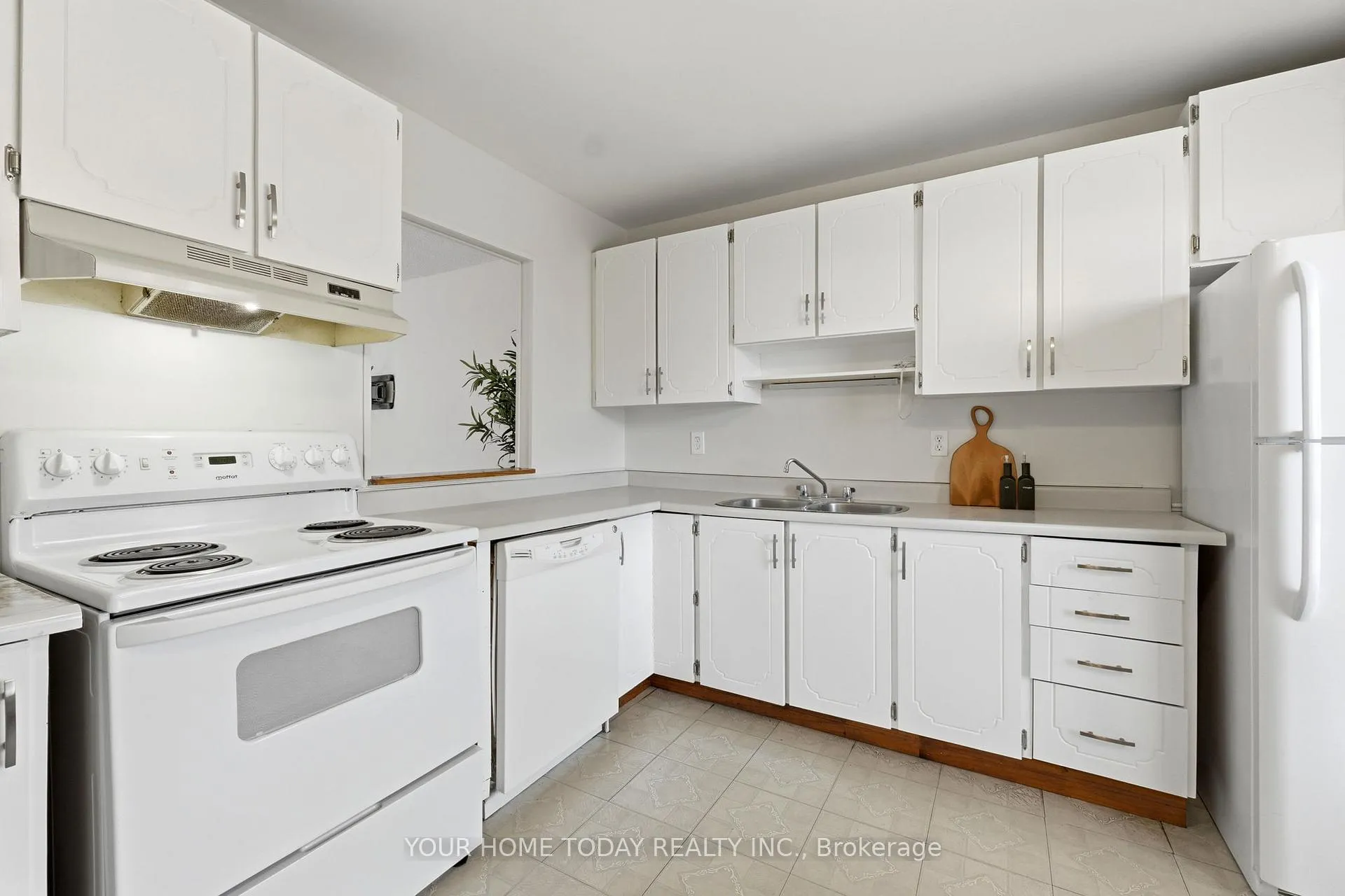 Photo 9 of 116 Kingham Road, Halton Hills, Acton — HOMEH