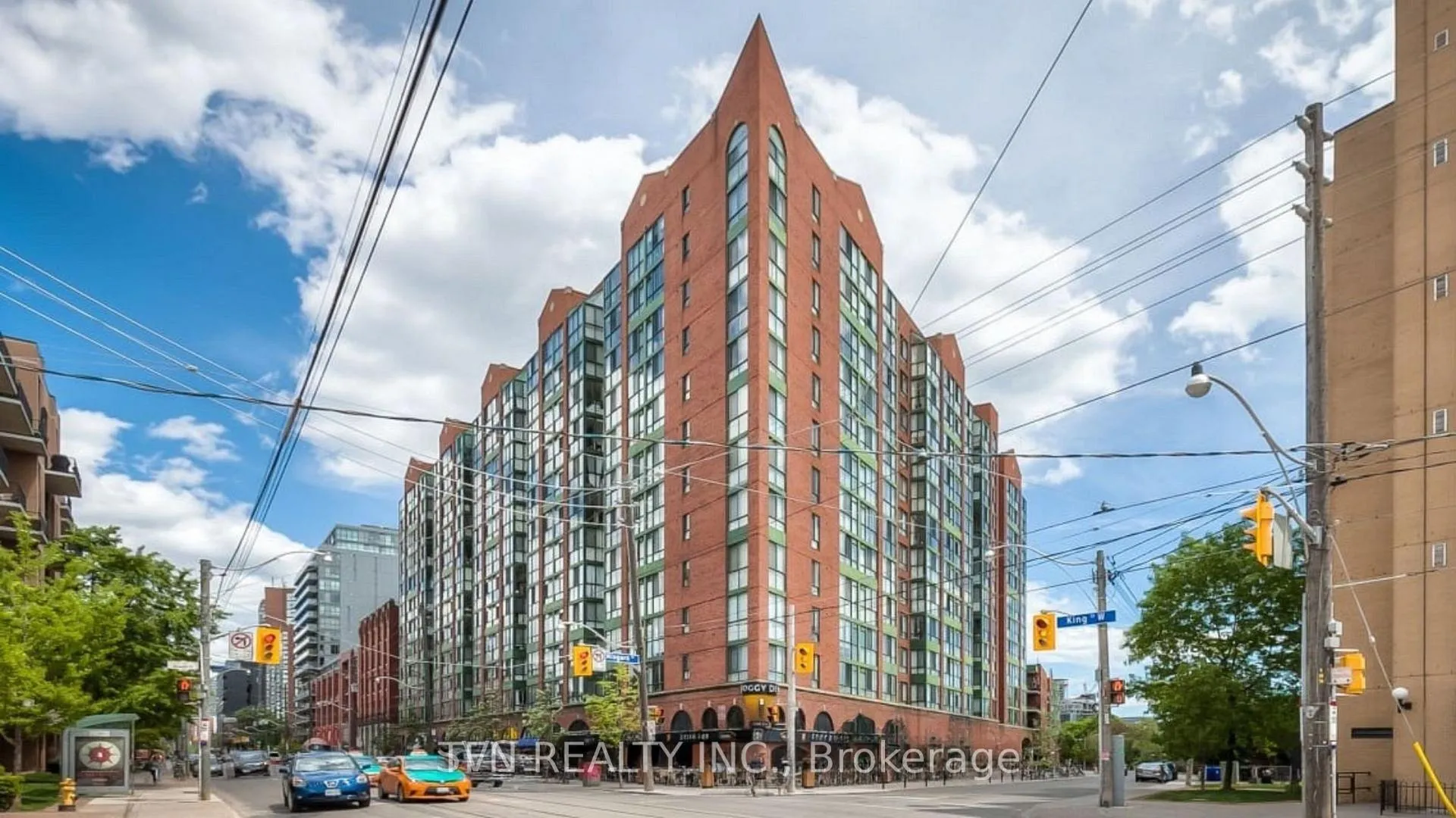 Front of Unit 712, 801 King Street W