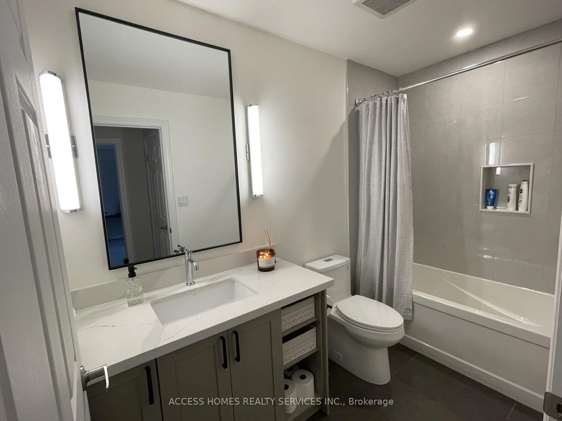 Photo 7 of Unit 58, 636 Evans Avenue, Etobicoke, Alderwood — HOMEH