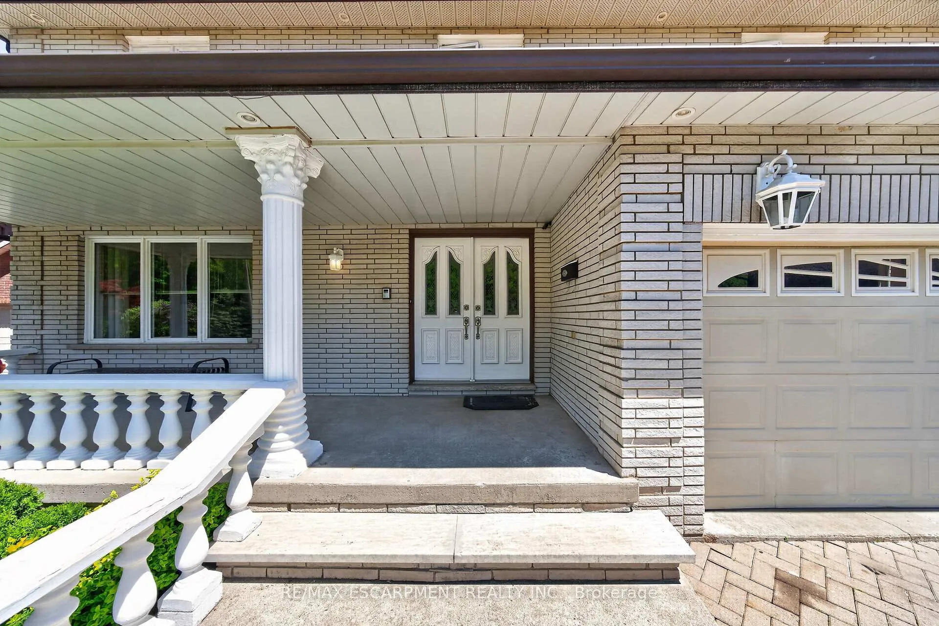 Photo 3 of 10 Skye Court, Hamilton, Stoney Creek — HOMEH