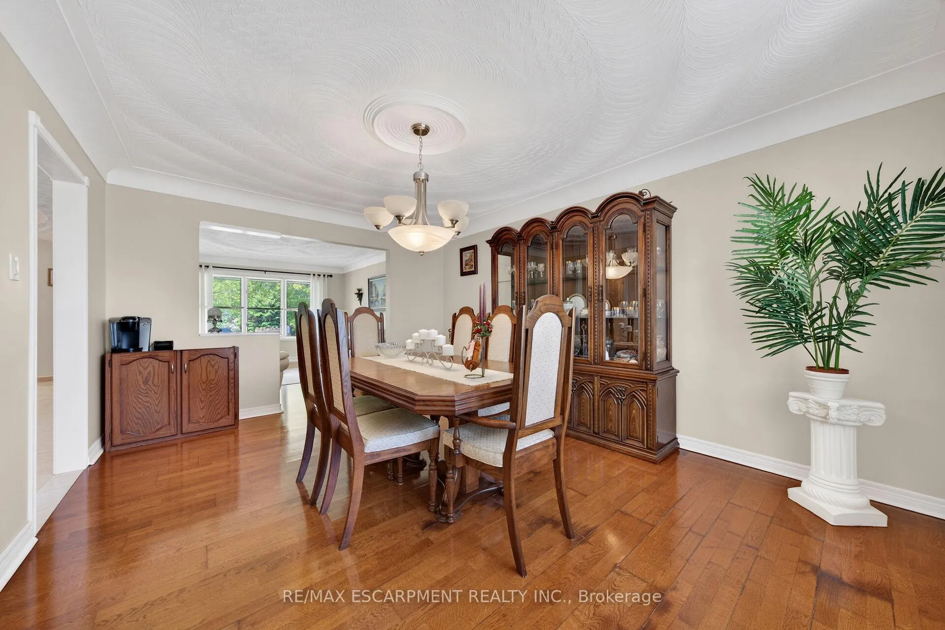 Photo 9 of 10 Skye Court, Hamilton, Stoney Creek — HOMEH
