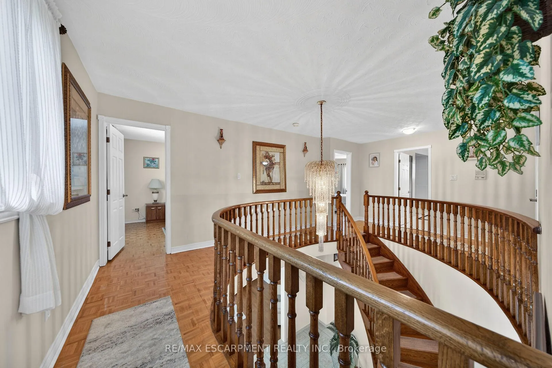 Photo 19 of 10 Skye Court, Hamilton, Stoney Creek — HOMEH