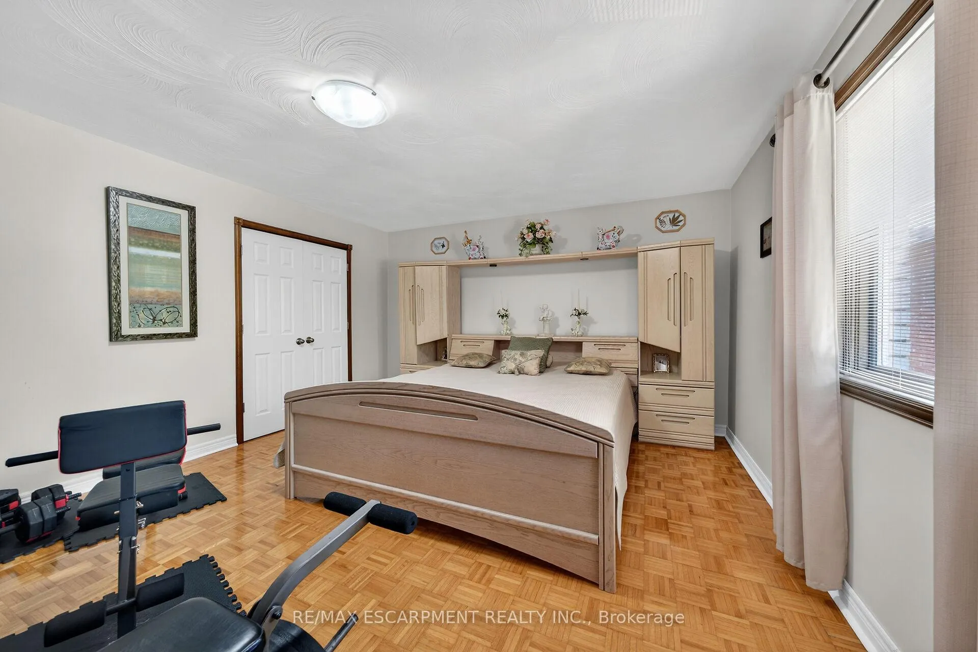 Photo 21 of 10 Skye Court, Hamilton, Stoney Creek — HOMEH