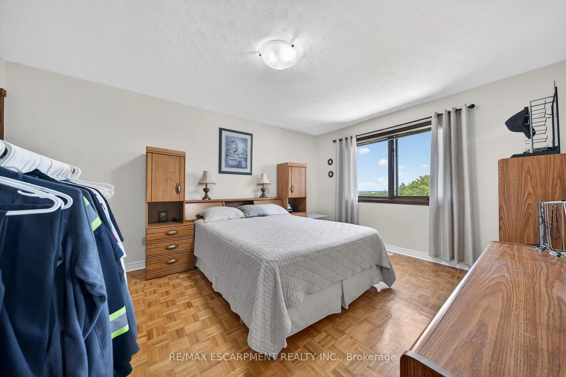 Photo 26 of 10 Skye Court, Hamilton, Stoney Creek — HOMEH