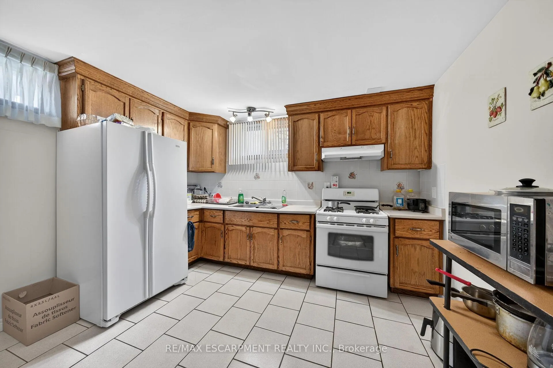Photo 35 of 10 Skye Court, Hamilton, Stoney Creek — HOMEH