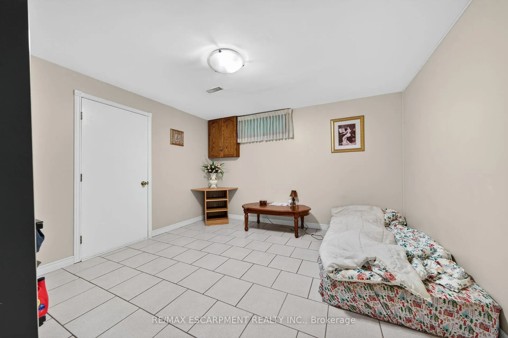 Photo 38 of 10 Skye Court, Hamilton, Stoney Creek — HOMEH