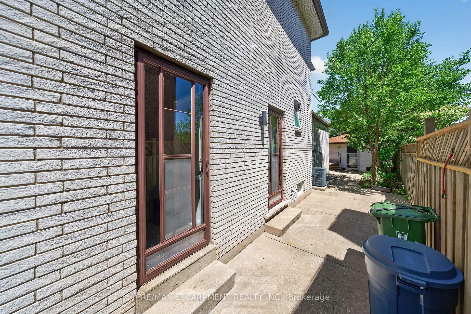 Photo 43 of 10 Skye Court, Hamilton, Stoney Creek — HOMEH
