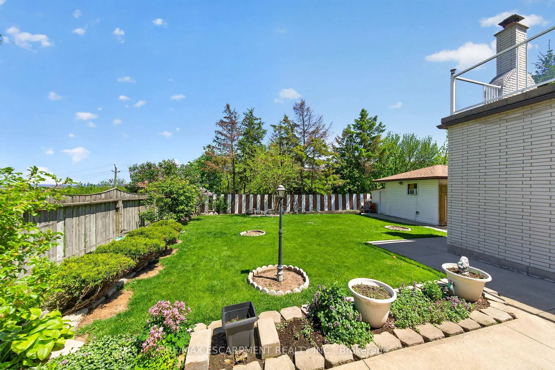 Photo 50 of 10 Skye Court, Hamilton, Stoney Creek — HOMEH