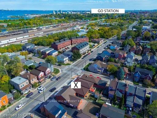Photo 22 of 313 Barton Street W, Hamilton, Strathcona — HOMEH