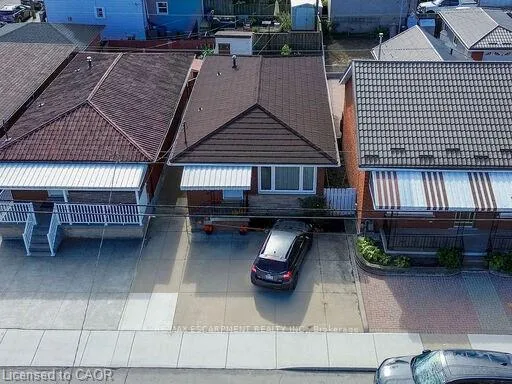Photo 23 of 313 Barton Street W, Hamilton, Strathcona — HOMEH